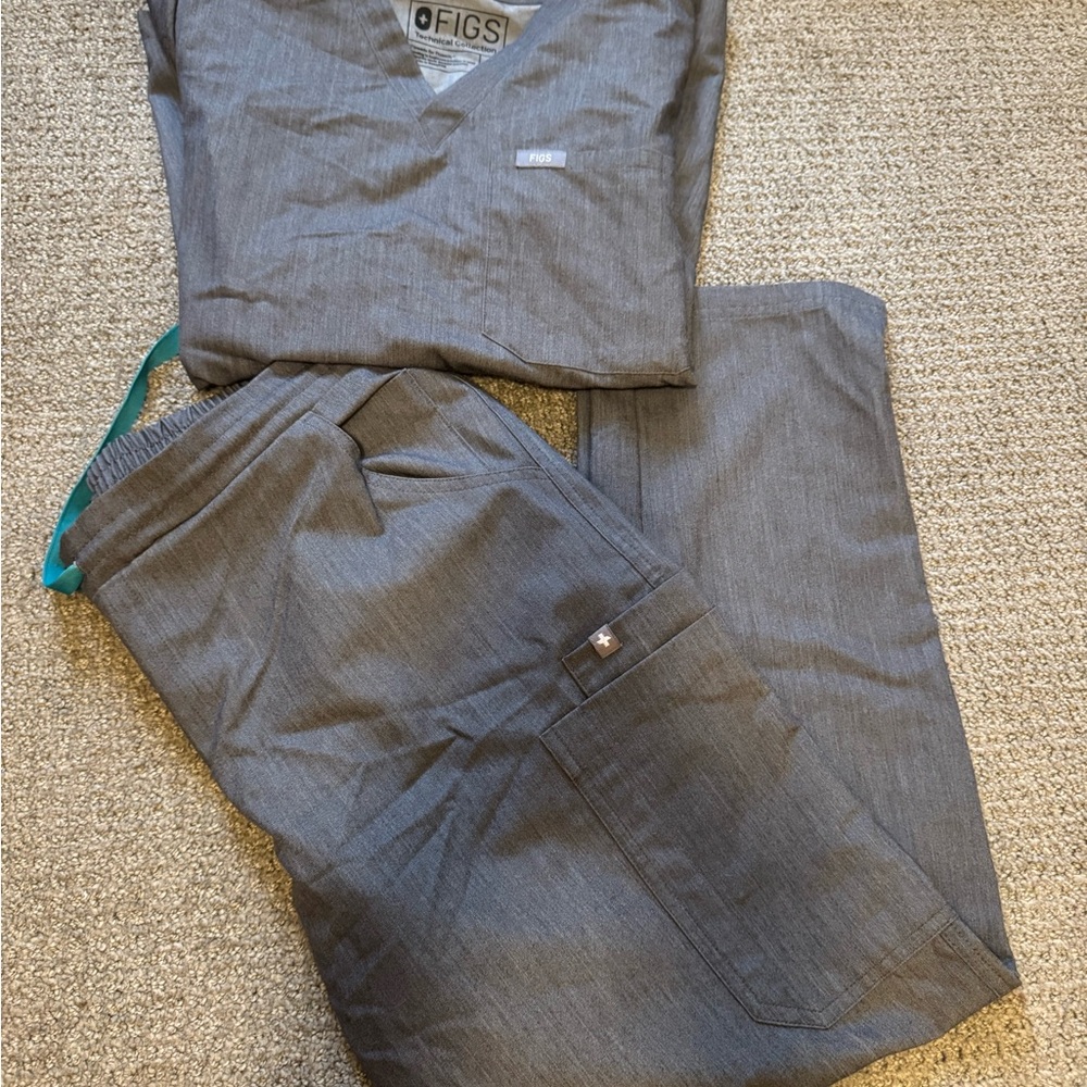 Figs Gray Scrub Set Women